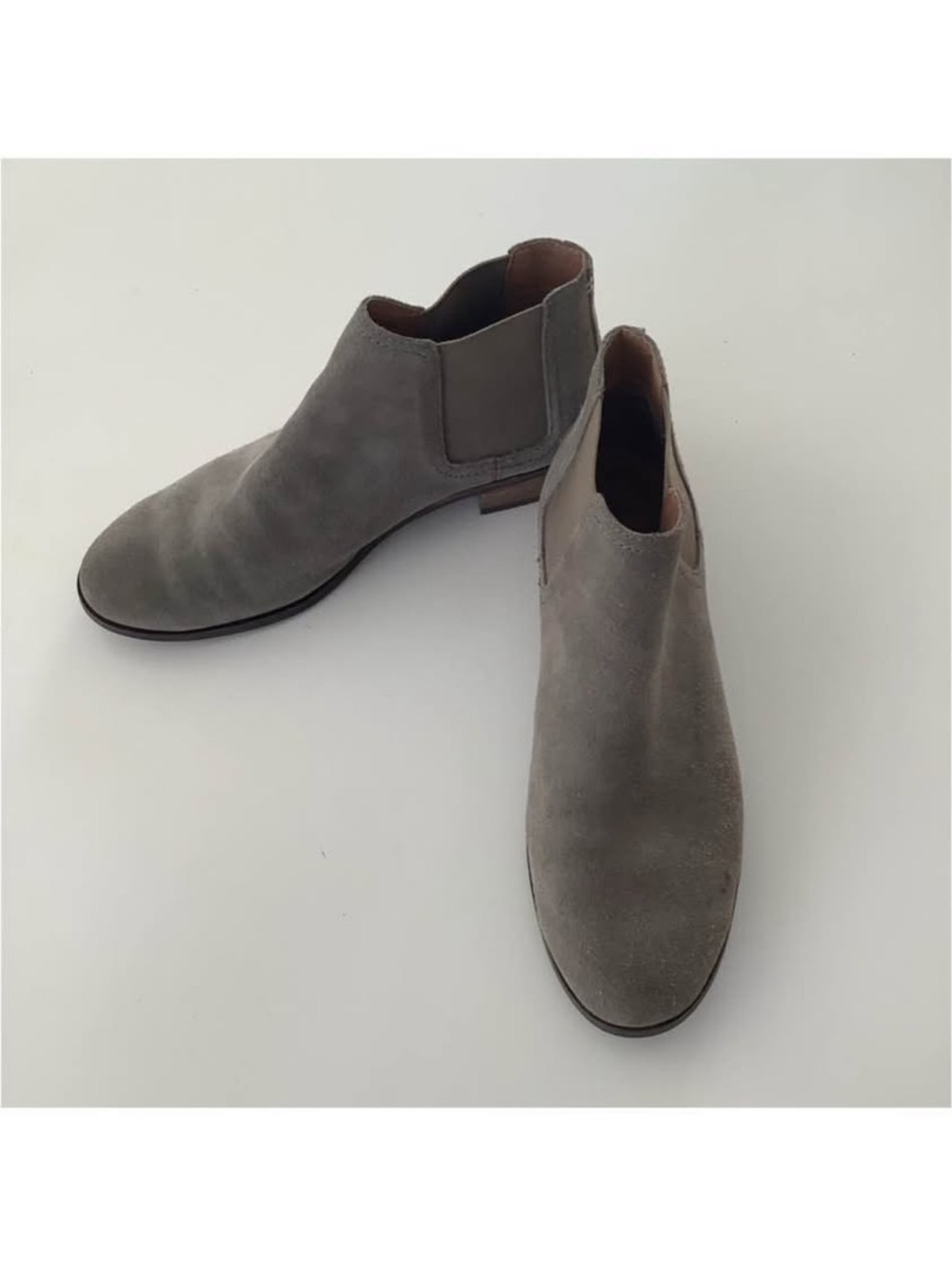 FRYE Suede Chelsea Boots - Gray